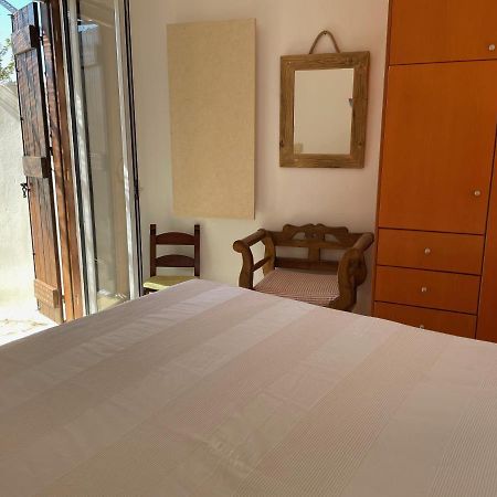 Villa La Familia Maison Traditionnelle 플라키아스 외부 사진